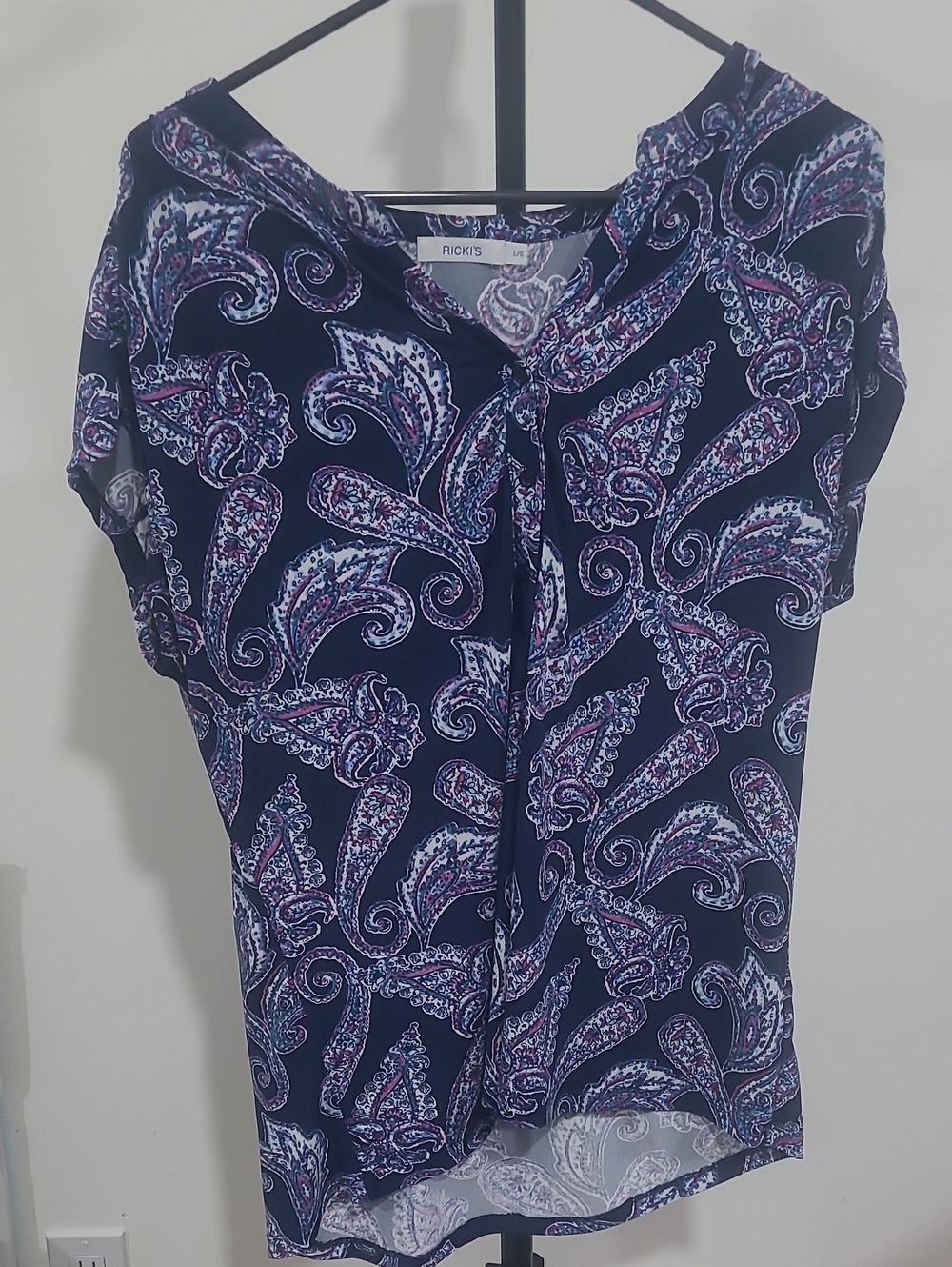 RICKI'S Navy Paisley Short Sleeve Patterned Blouse Lg